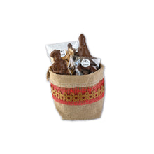 Load image into Gallery viewer, “Kleine jute zak met chocolade Sinterklaas en Piet, chocolaatjes en nic-nackoekjes.”
